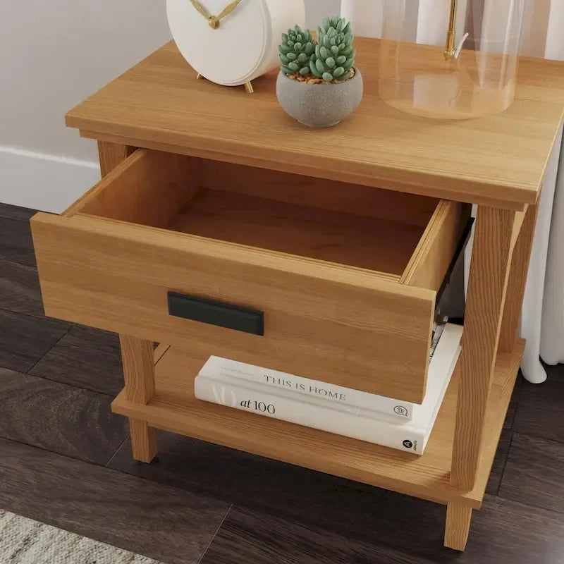 Brown Oak King Bedroom Set – 4 Piece (Bed, Dresser & 2 Nightstands)