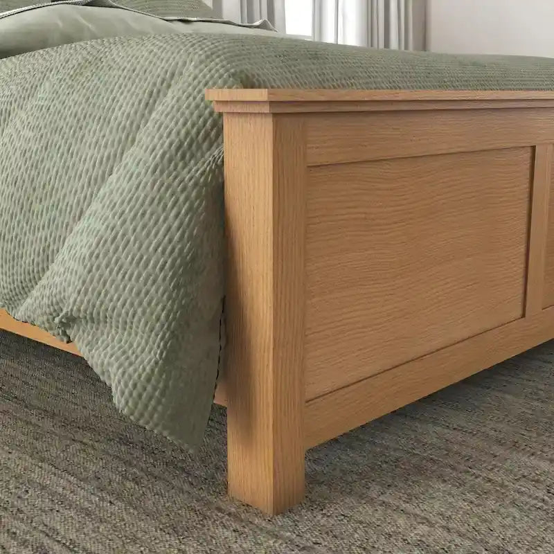 Brown Oak King Bedroom Set – 4 Piece (Bed, Dresser & 2 Nightstands)