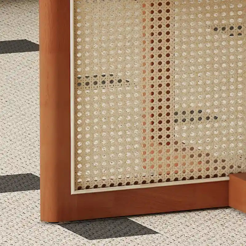 Round Wood & Rattan-Style Coffee Table, Red / Natural Wood, 1-Person Use